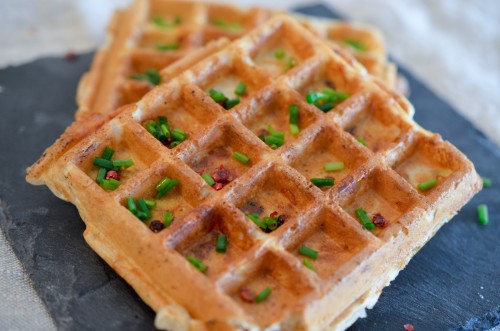 Gaufre au Brie, noix et cranberries