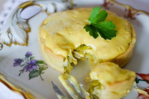 Tartelette au bleu de Laqueuille, sabayon au chocolat blanc