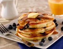 pancakes-aux-myrtilles-et-au-sirop-d-erable-4580