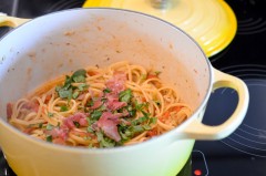 One_Pot_Pasta_italienne_tomate_pancetta_basilic_parmesan (5 sur 9)