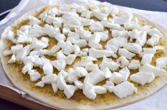 Pizza_Blanche_mozzarella_pistache (5 sur 10)