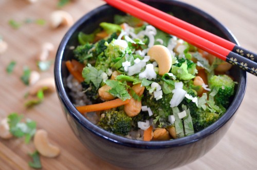 Stir_fry_brocolis_noix_cajou_riz_brun (9 sur 10)