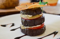 Millefeuille_aubergines_burrata_caviar_tuiles (4 sur 7)