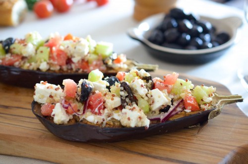 Salade Grecque en coque d'aubergine