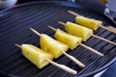 Brochettes_ananas_cannelle_muscovado (2 sur 5)