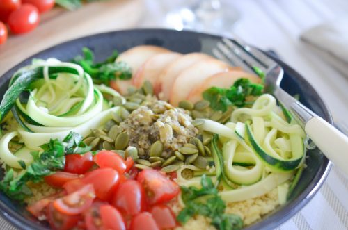 Buddha_bowl_semoule_peche_basilic_courgettes (3 sur 8)