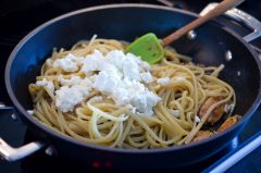 Linguine_chevre_noix_figues (4 sur 9)