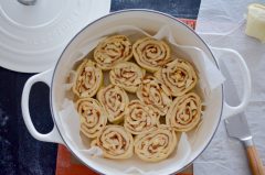 cinnamon_rolls_cocotte_coton_le_creuset-5-sur-15