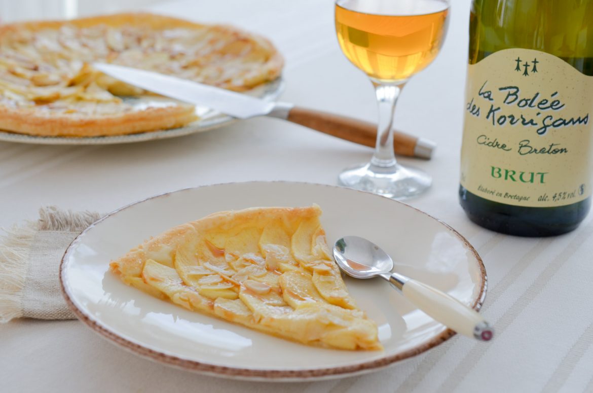 Tarte fine aux pommes et caramel au beurre salé - Les Pépites de Noisette