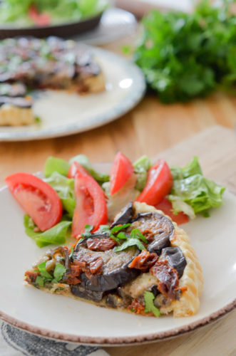 Tatin d'aubergines au romarin et tomates séchées