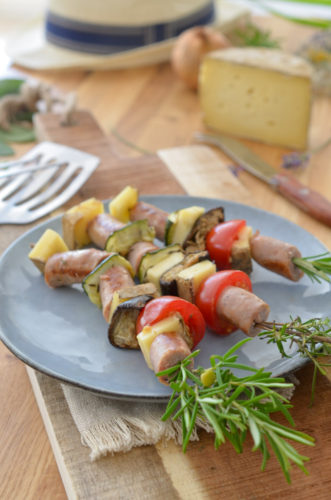 Brochettes de saucisses de Toulouse aux légumes - Madrange