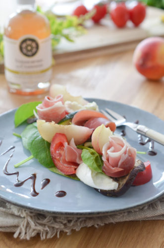 Salade de pêches au jambon de Parme