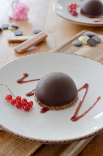 Dômes au chocolat et sa mousse Fontainebleau façon stracciatella