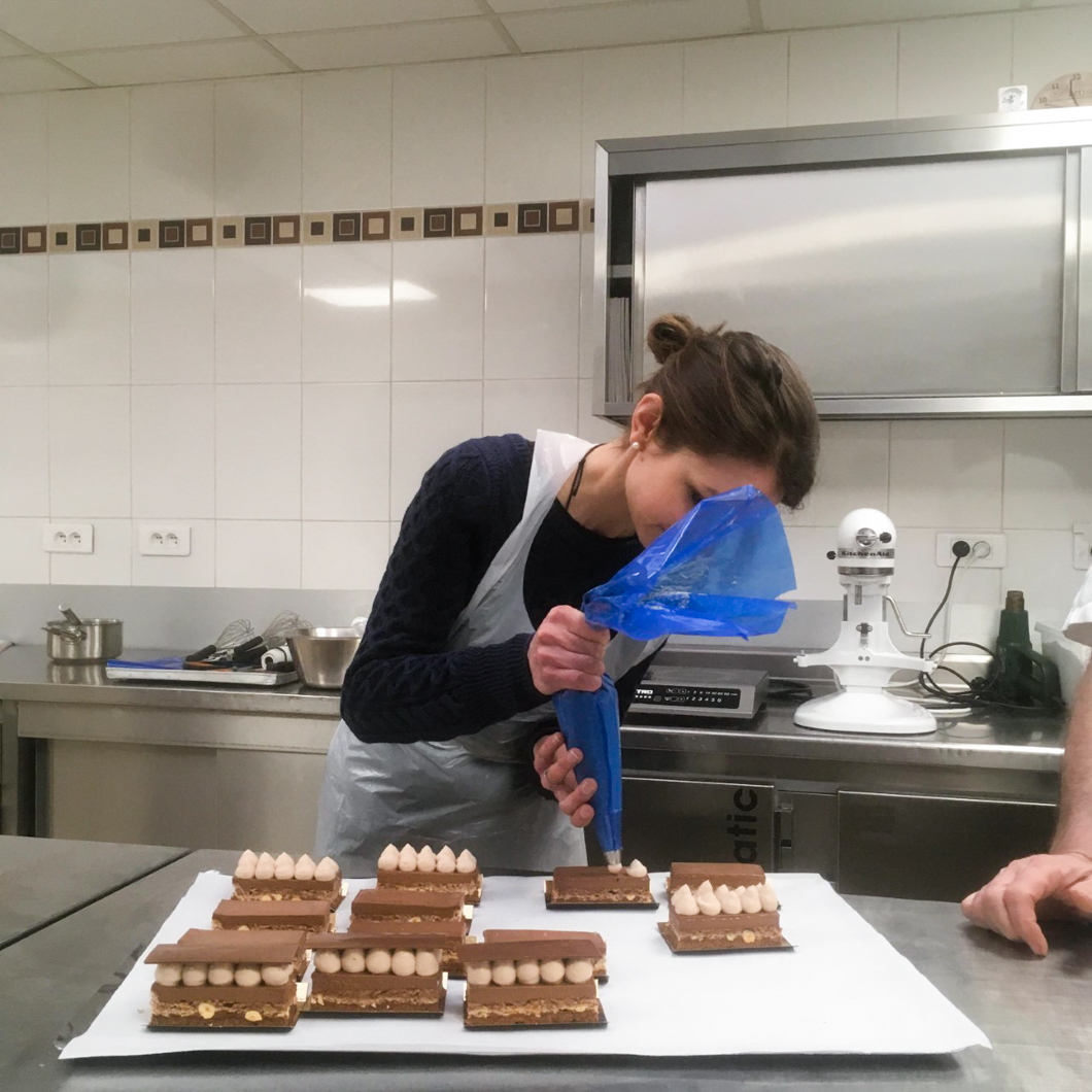 cours-de-p-tisserie-avec-st-phane-glacier-les-p-pites-de-noisette