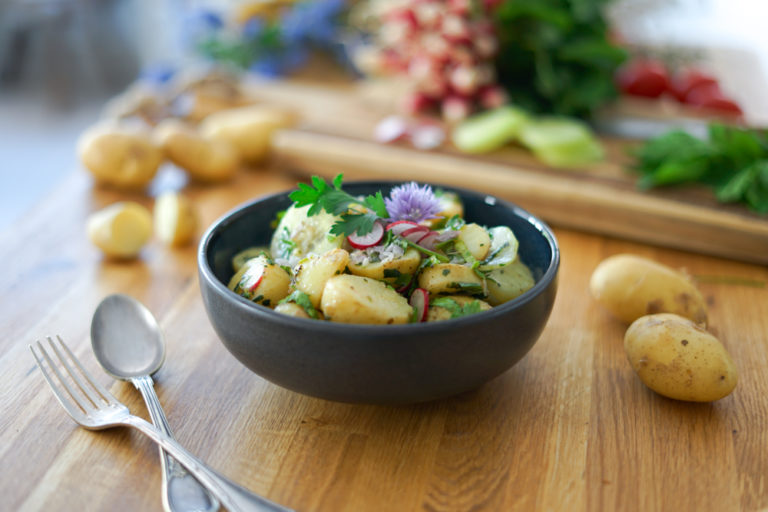 Salade De Pommes De Terre De Primeur Aux Herbes Les Pepites De Noisette