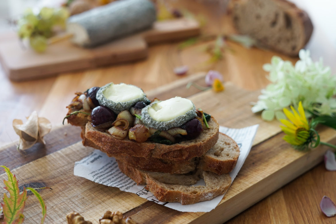 Recette Tartine Raisin Chevre Aop Centre 3