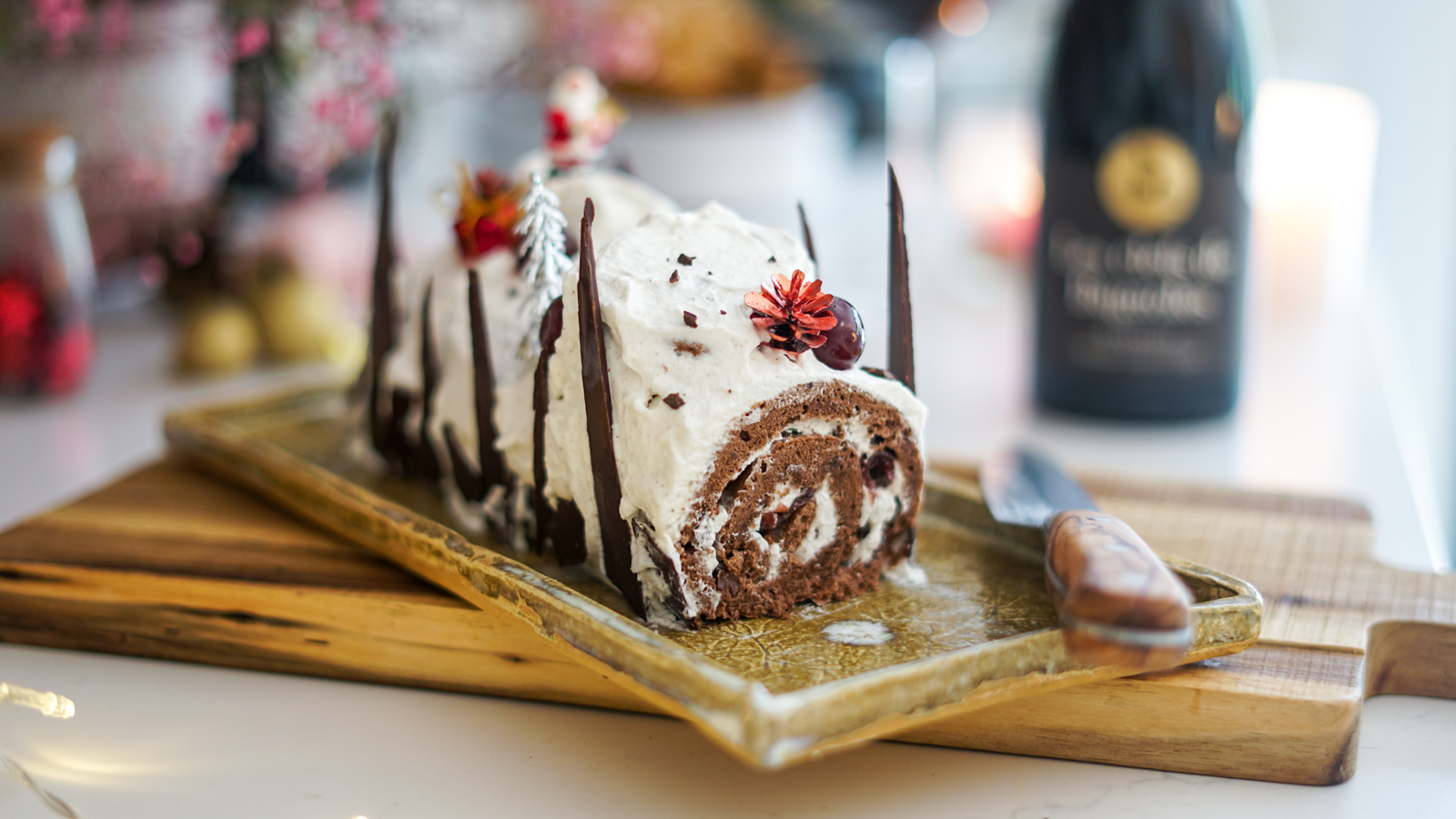 Bûche de Noël façon forêt noire - Les Pépites de Noisette